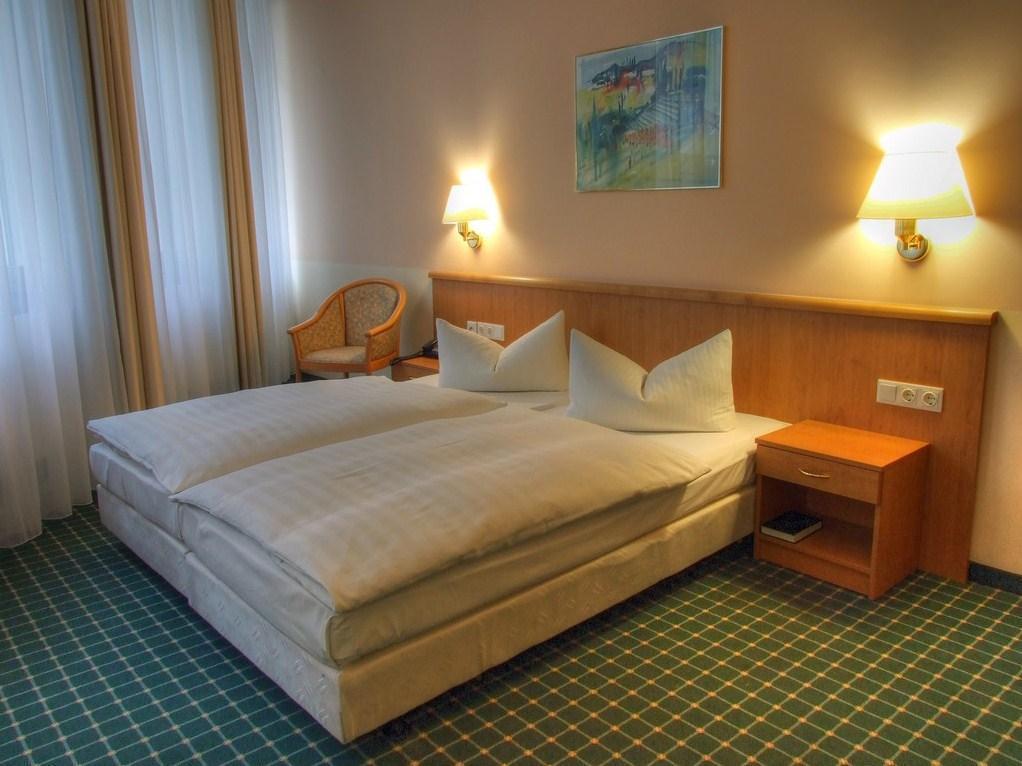 Hotel "Helle Mitte" Берлин Экстерьер фото