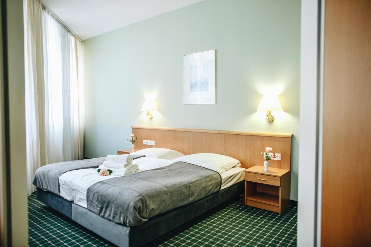 Hotel "Helle Mitte" Берлин Экстерьер фото