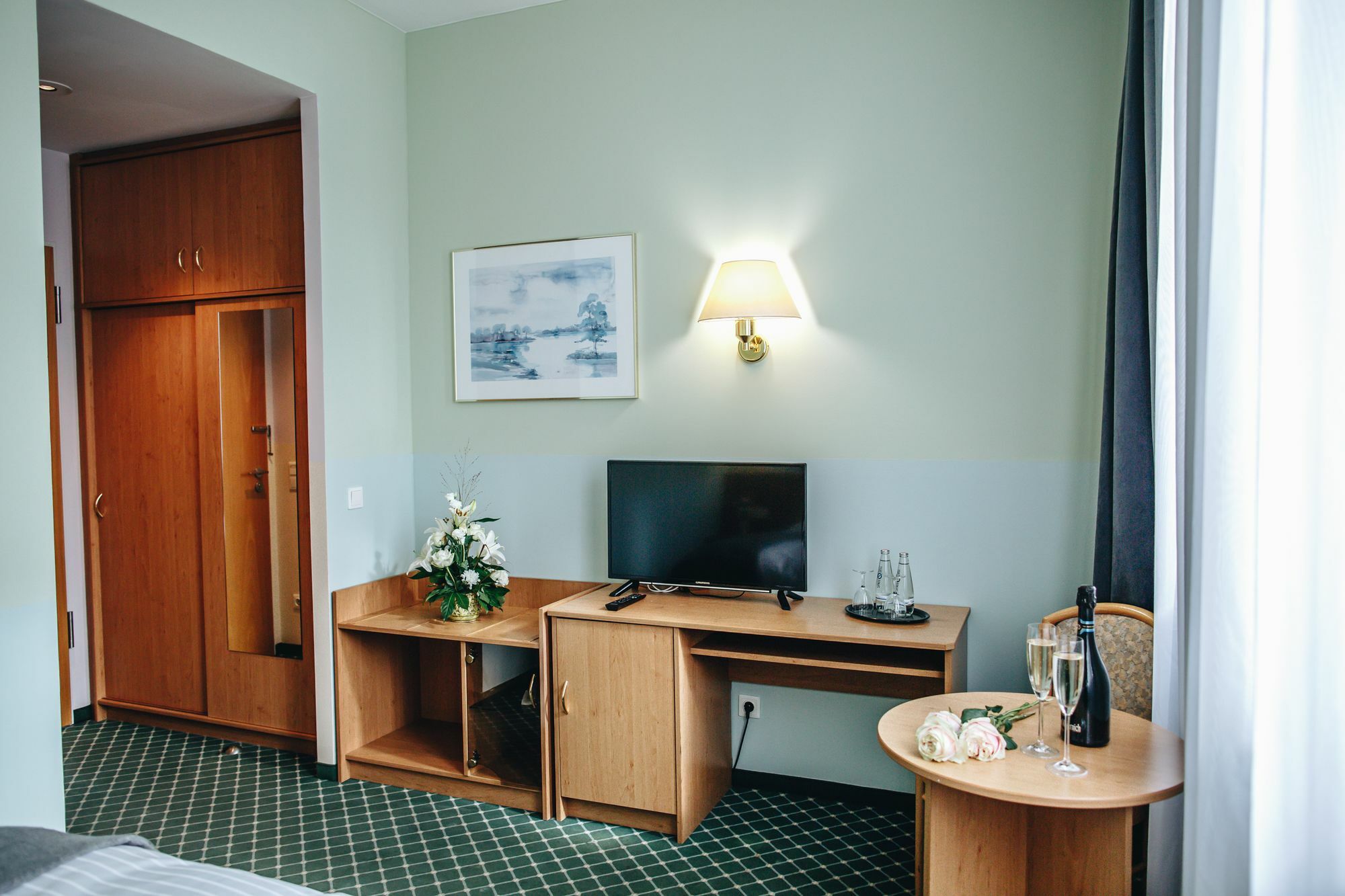 Hotel "Helle Mitte" Берлин Экстерьер фото
